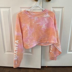 Sarah’s day x White fox cropped sweater